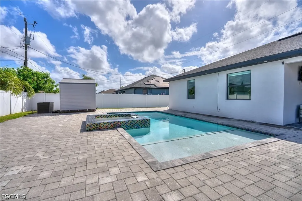 225 NW 1st Street Cape Coral FL 33993