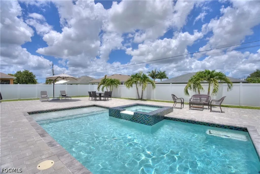 225 NW 1st Street Cape Coral FL 33993
