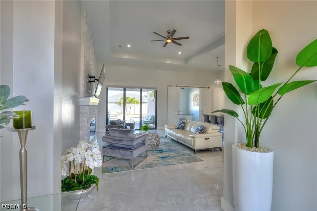 225 NW 1st Street Cape Coral FL 33993