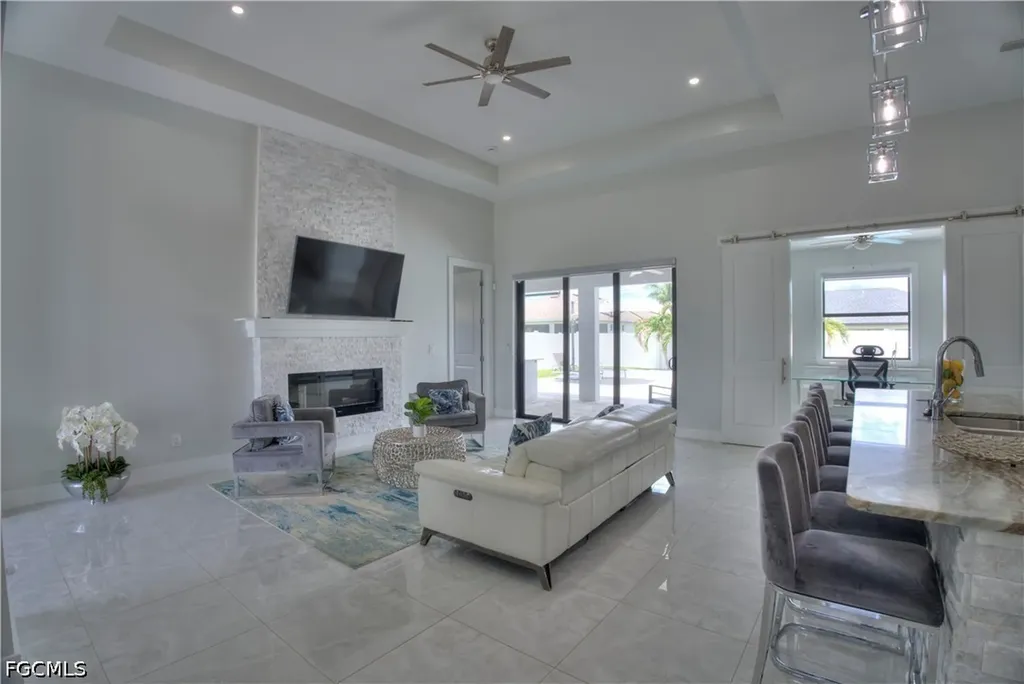 225 NW 1st Street Cape Coral FL 33993