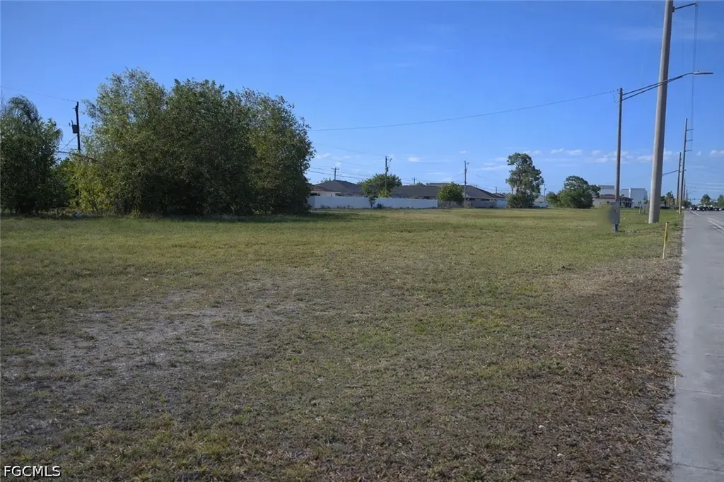 1808 Santa Barbara Boulevard Cape Coral FL 33991