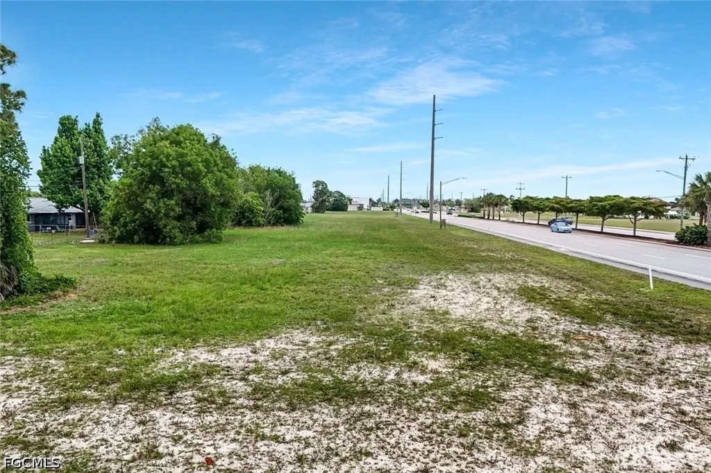 1808 Santa Barbara Boulevard Cape Coral FL 33991