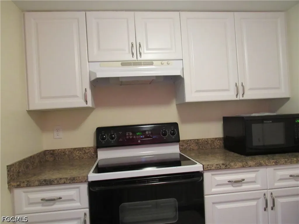 2976 Ribbon Court Fort Myers FL 33905