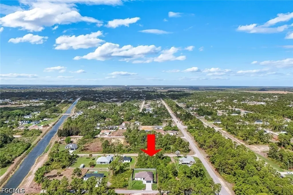 2920 Dora Avenue N Lehigh Acres FL 33971