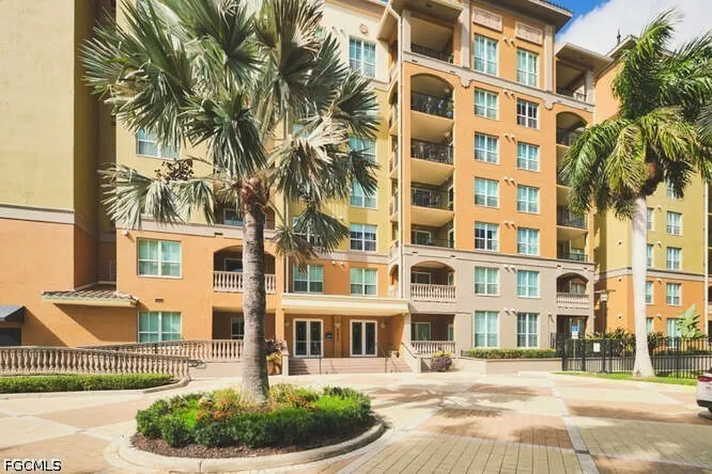 2825 Palm Beach Boulevard Fort Myers FL 33916