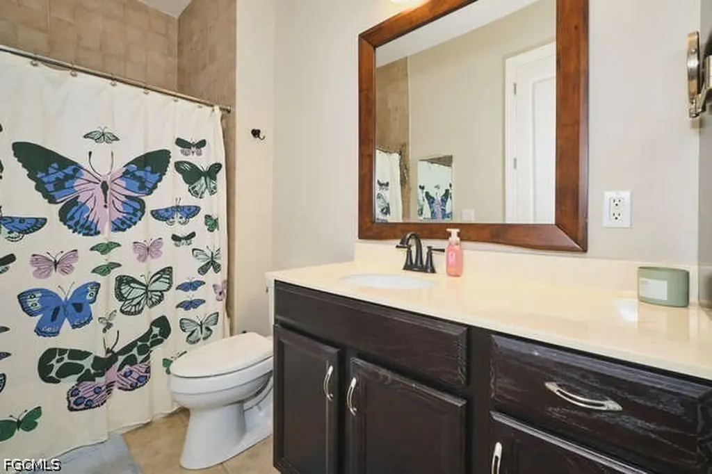 2825 Palm Beach Boulevard Fort Myers FL 33916