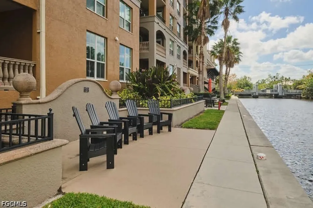 2825 Palm Beach Boulevard Fort Myers FL 33916