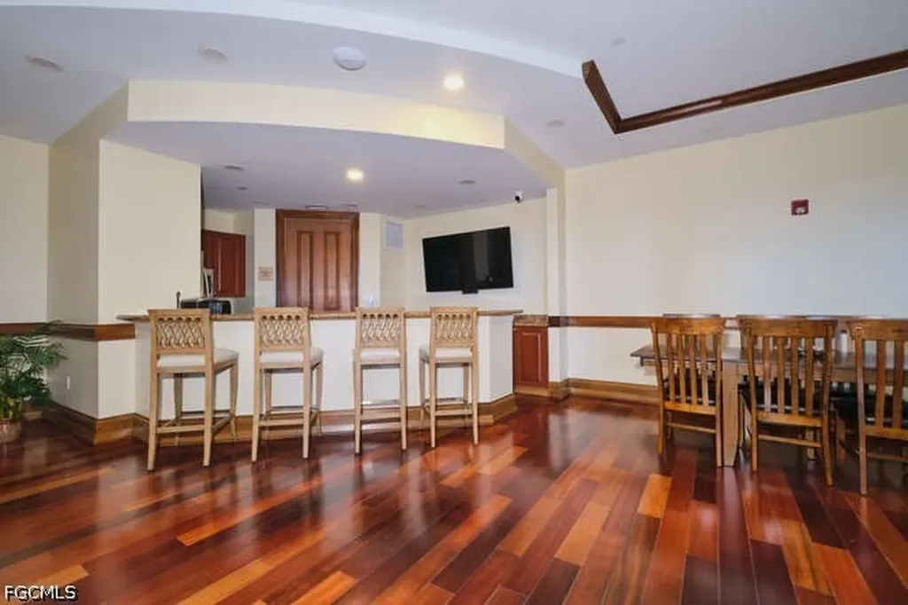 2825 Palm Beach Boulevard Fort Myers FL 33916