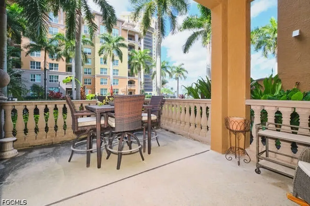 2825 Palm Beach Boulevard Fort Myers FL 33916