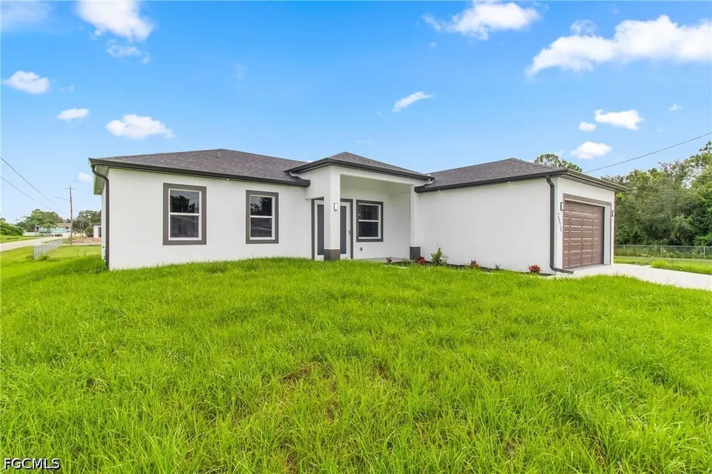 2818 42nd Street SW Lehigh Acres FL 33976