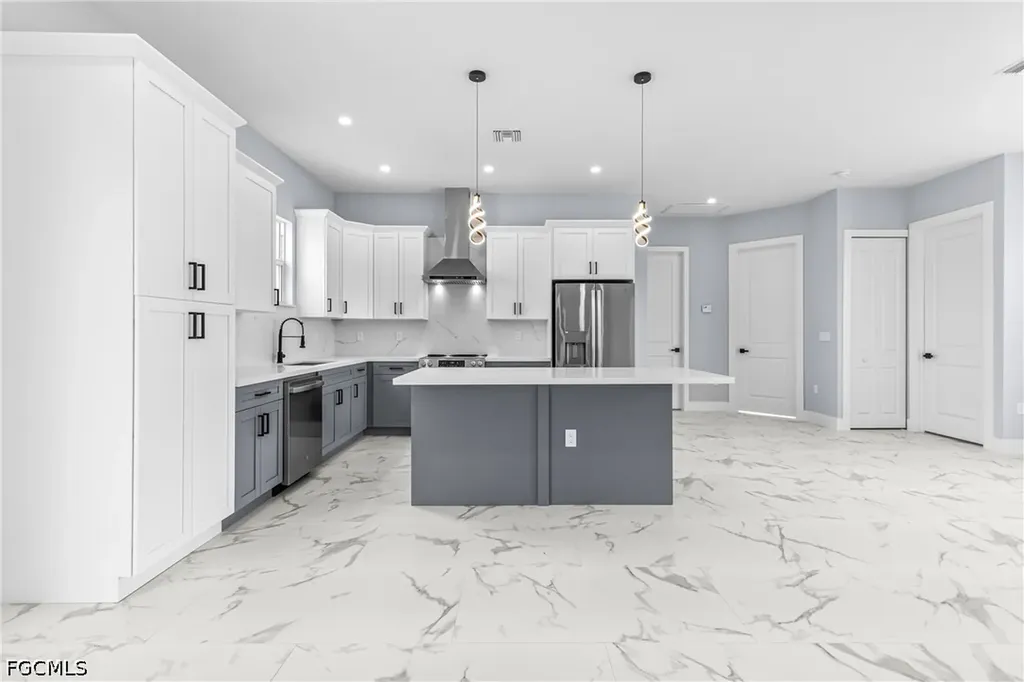 2818 42nd Street SW Lehigh Acres FL 33976