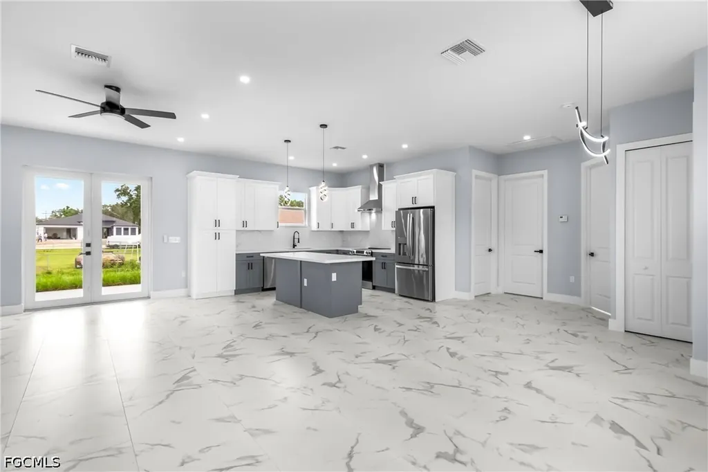 2818 42nd Street SW Lehigh Acres FL 33976