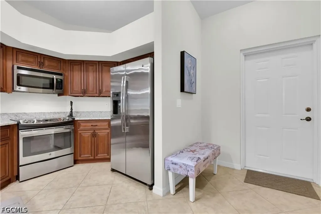 1113 Winding Pines Circle Cape Coral FL 33909