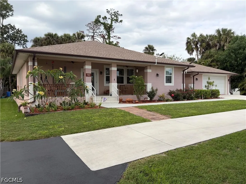 92 Evergreen Road North Fort Myers FL 33903