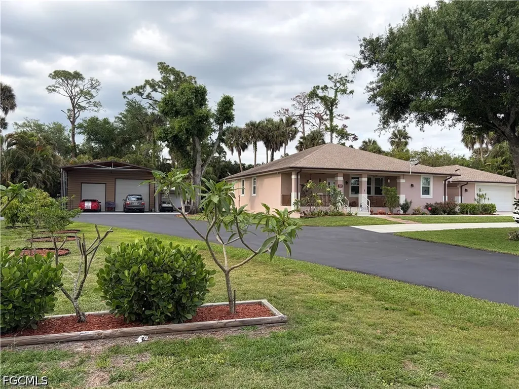 92 Evergreen Road North Fort Myers FL 33903