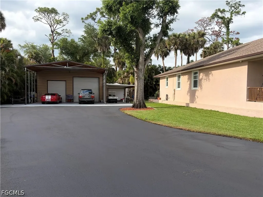 92 Evergreen Road North Fort Myers FL 33903