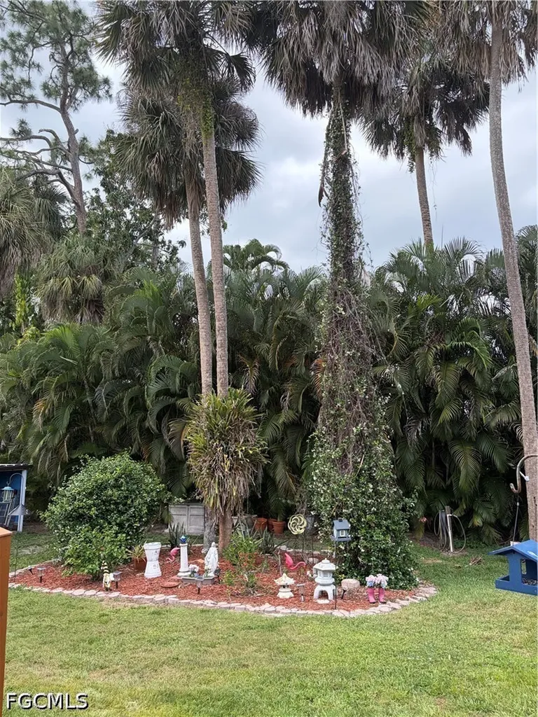 92 Evergreen Road North Fort Myers FL 33903