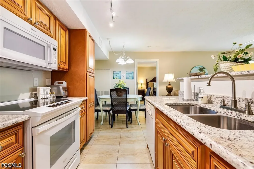 12620 Equestrian Circle Fort Myers FL 33907