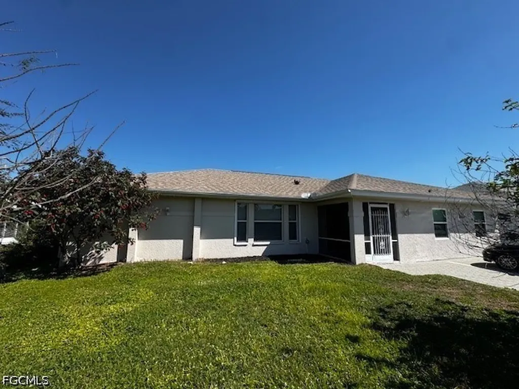 8409 Tahiti Road Fort Myers FL 33967
