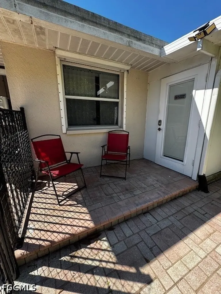 8409 Tahiti Road Fort Myers FL 33967