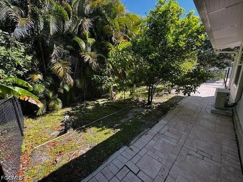 8409 Tahiti Road Fort Myers FL 33967