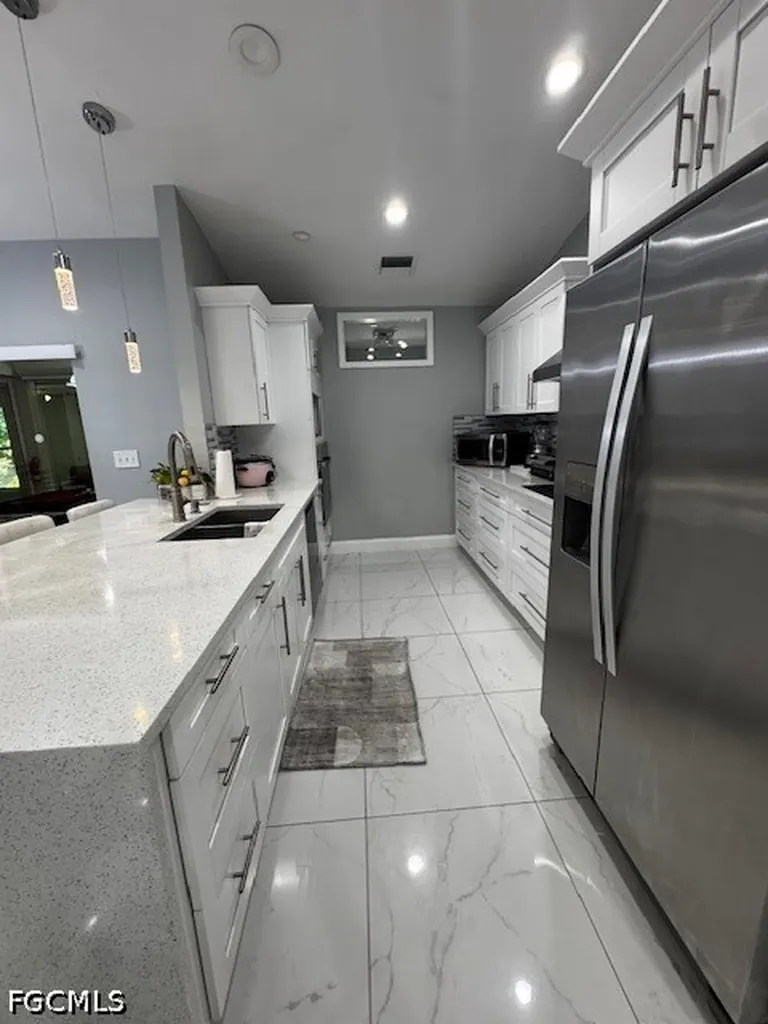 8409 Tahiti Road Fort Myers FL 33967