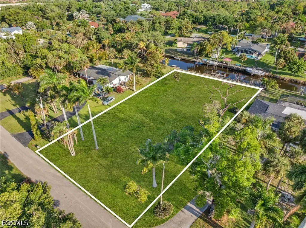 62 Wolcott Drive North Fort Myers FL 33903
