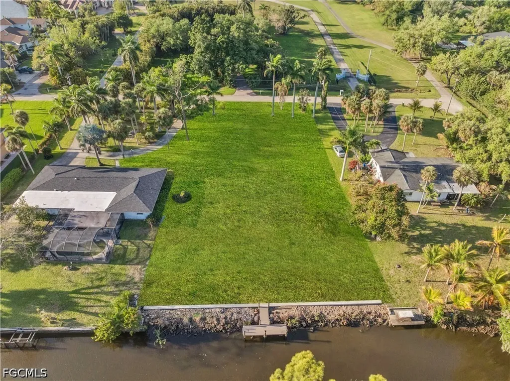 62 Wolcott Drive North Fort Myers FL 33903