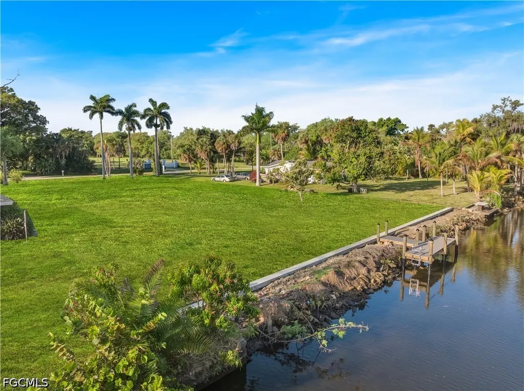 62 Wolcott Drive North Fort Myers FL 33903