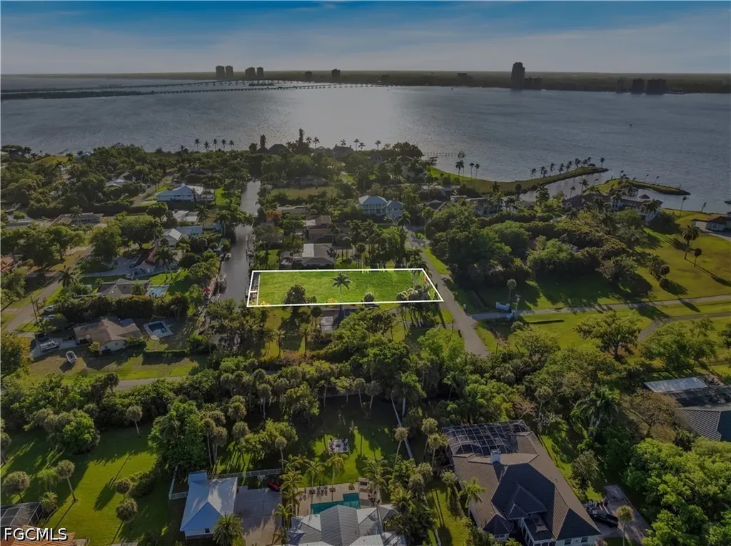 62 Wolcott Drive North Fort Myers FL 33903
