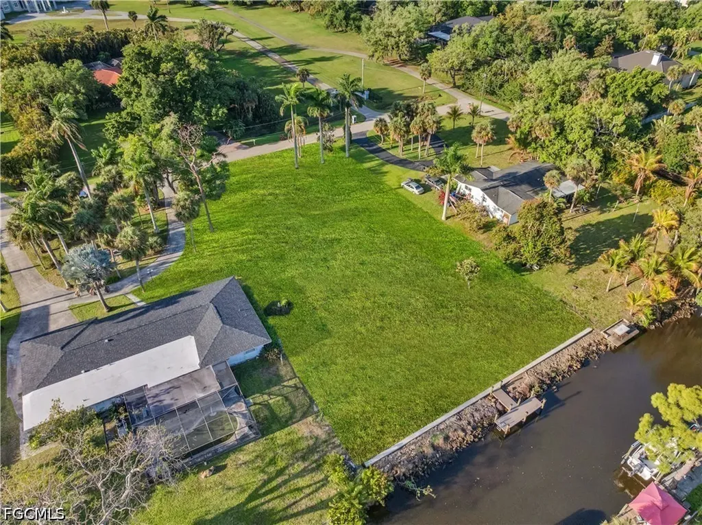 62 Wolcott Drive North Fort Myers FL 33903