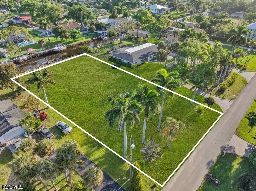 62 Wolcott Drive North Fort Myers FL 33903