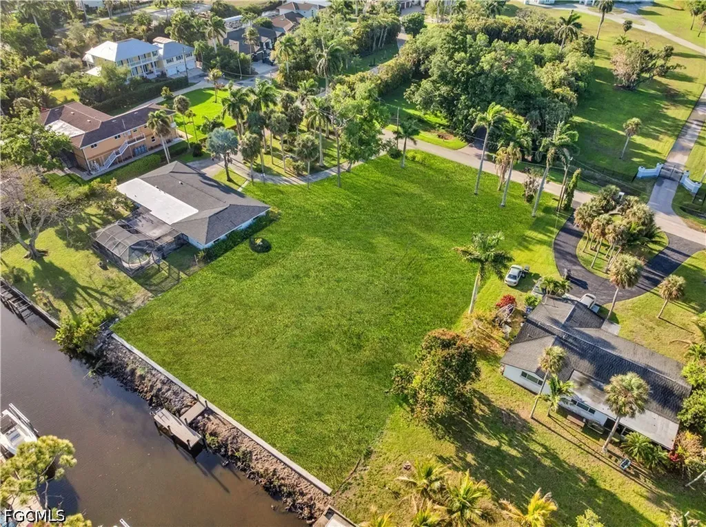 62 Wolcott Drive North Fort Myers FL 33903