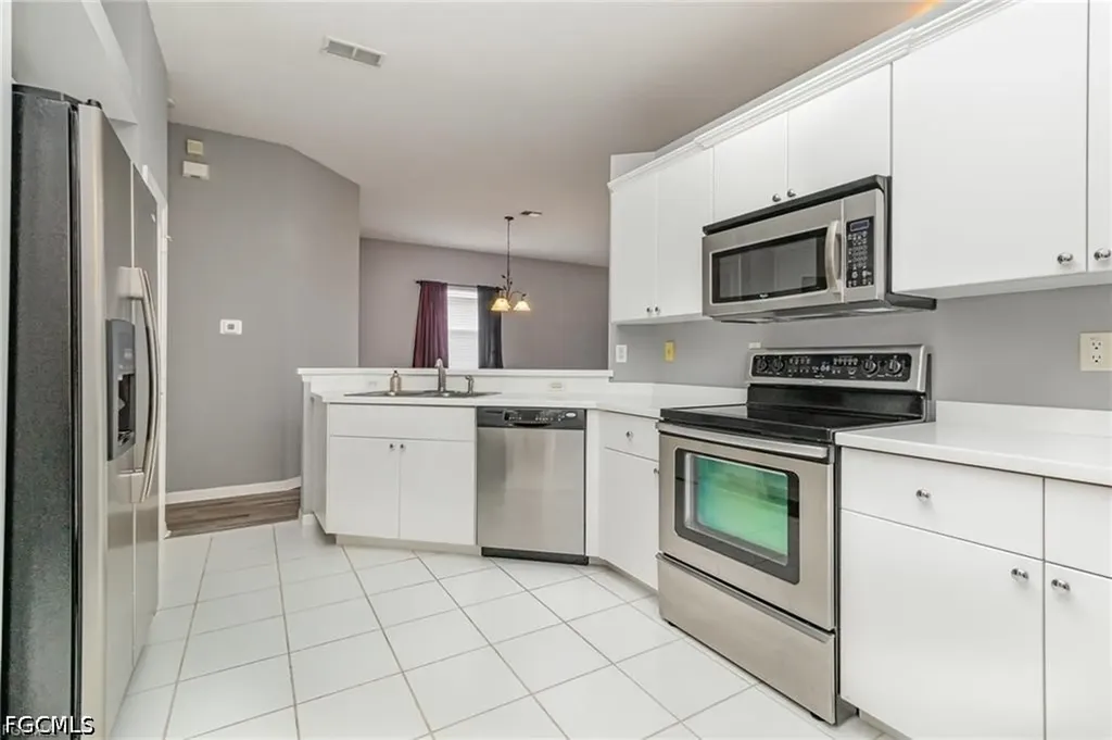 2684 Sunset Lake Drive Cape Coral FL 33909