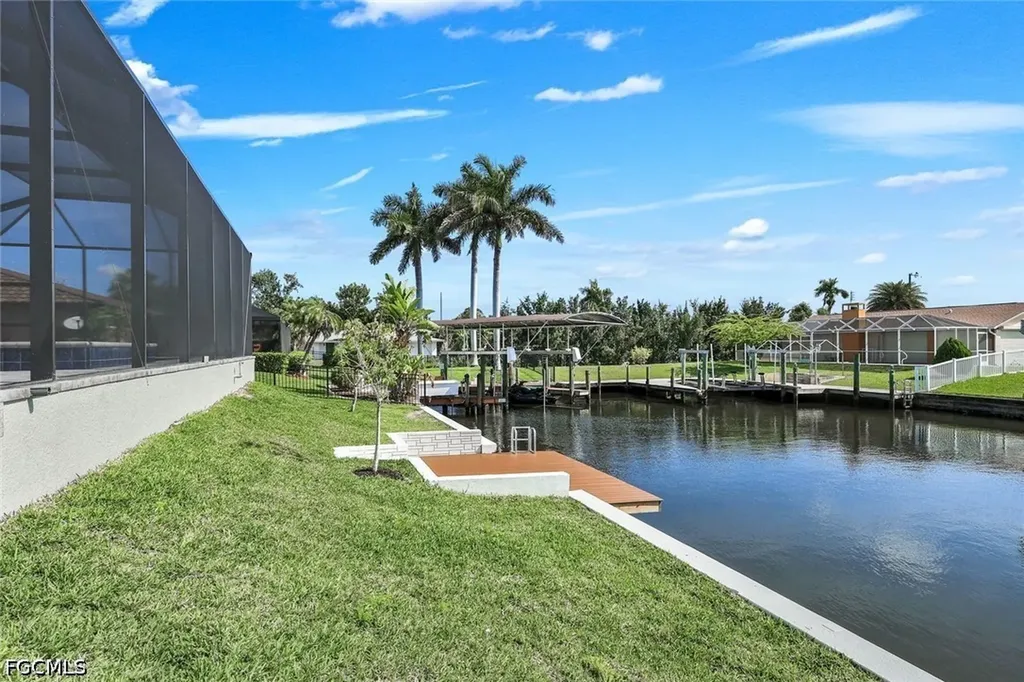 4817 Pelican Boulevard Cape Coral FL 33914