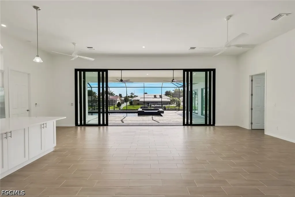 4817 Pelican Boulevard Cape Coral FL 33914