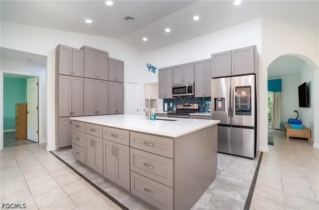 844 SW 17th Terrace Cape Coral FL 33991