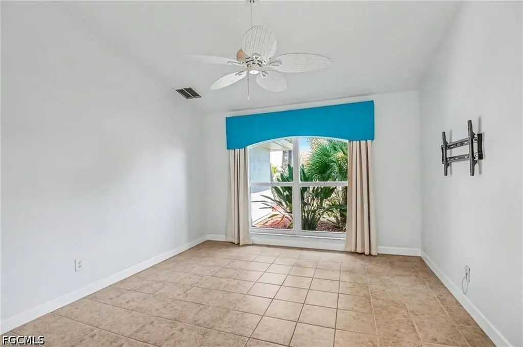 844 SW 17th Terrace Cape Coral FL 33991