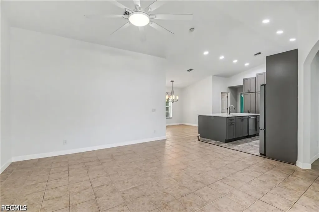 844 SW 17th Terrace Cape Coral FL 33991