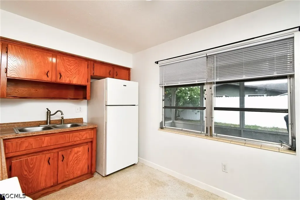 25 Maple Avenue N Lehigh Acres FL 33936