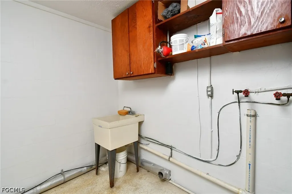 25 Maple Avenue N Lehigh Acres FL 33936