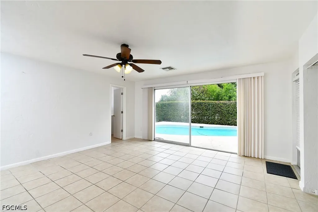 25 Maple Avenue N Lehigh Acres FL 33936