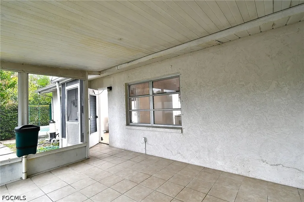 25 Maple Avenue N Lehigh Acres FL 33936