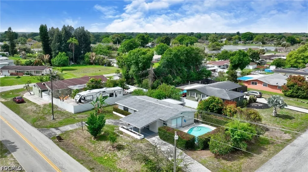 25 Maple Avenue N Lehigh Acres FL 33936