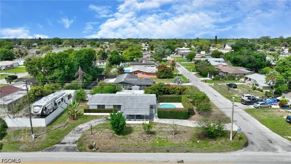 25 Maple Avenue N Lehigh Acres FL 33936