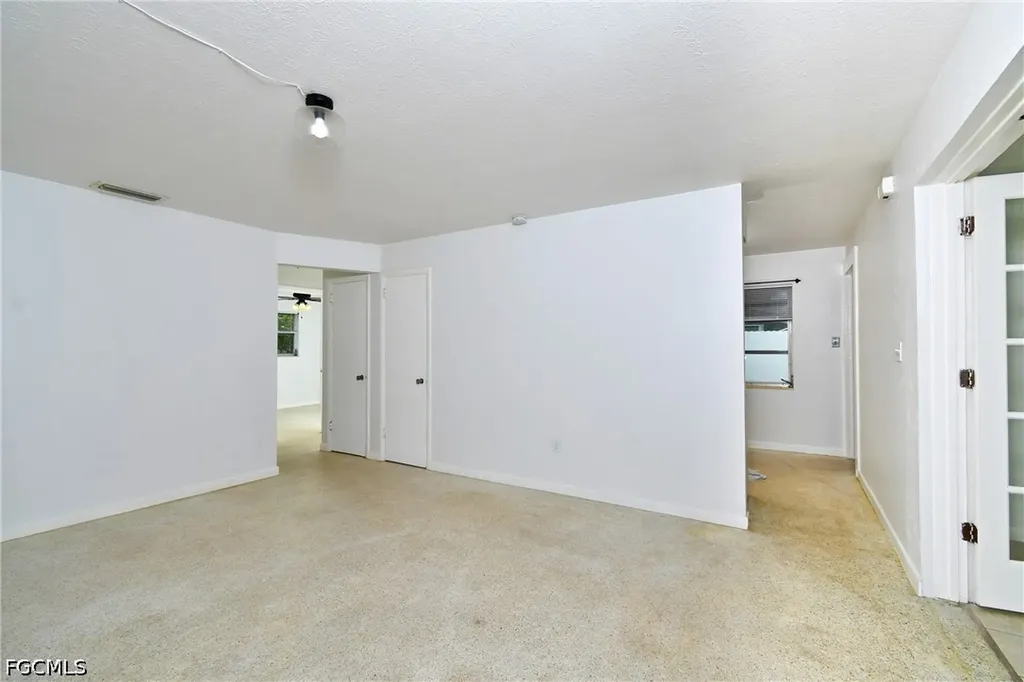 25 Maple Avenue N Lehigh Acres FL 33936