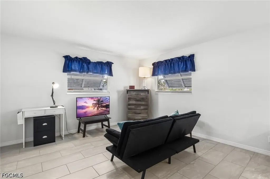 6118 Park Road Fort Myers FL 33908