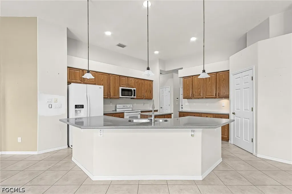 14810 Fripp Island Court Naples FL 34119