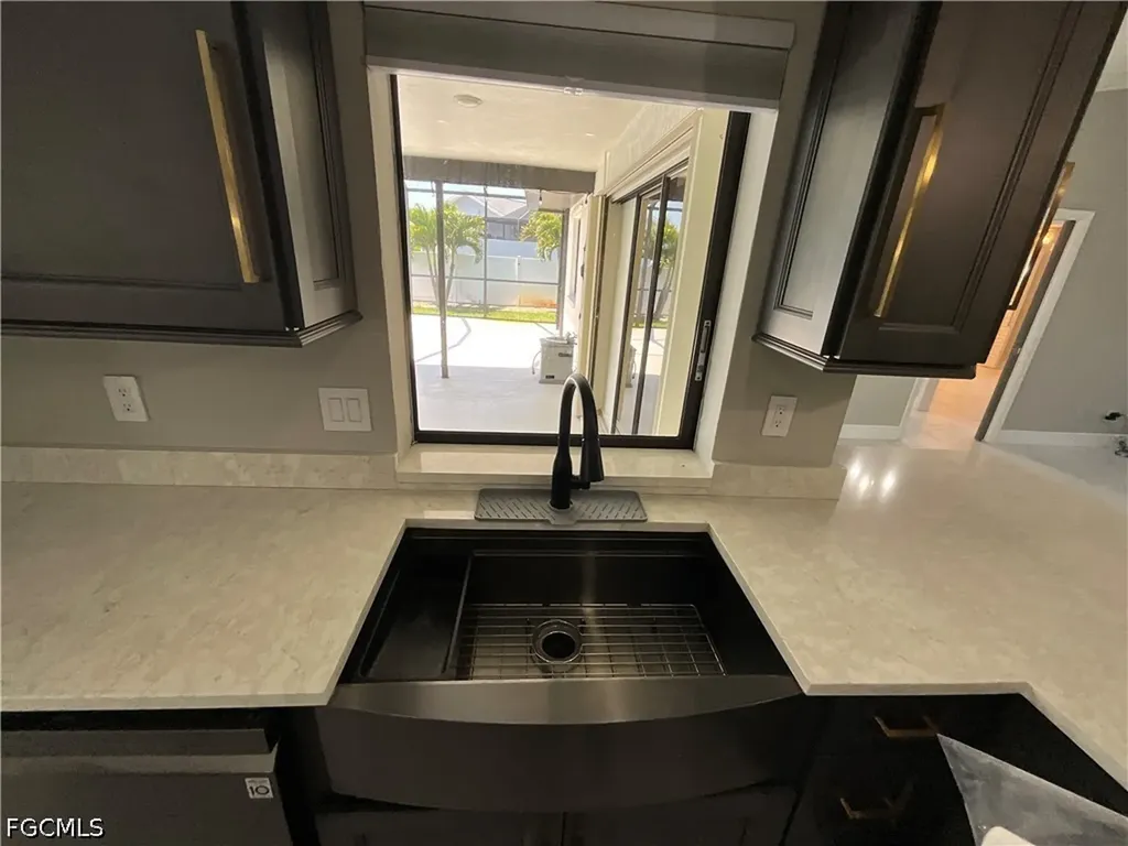20620 Pine Tree Lane Estero FL 33928