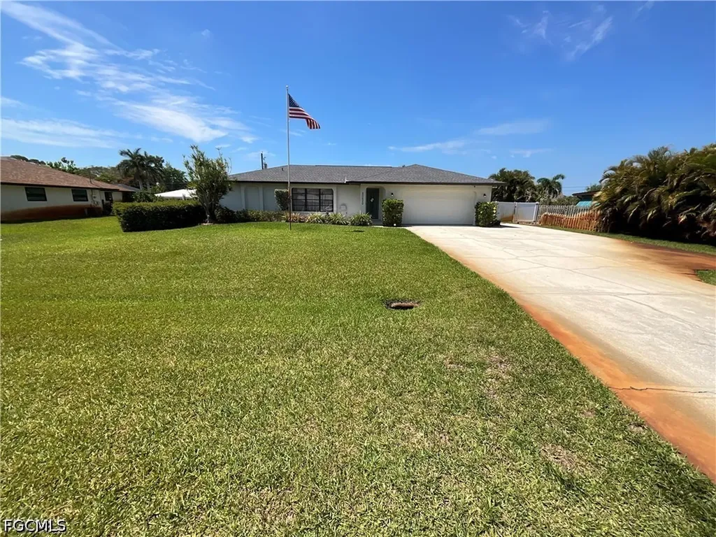 20620 Pine Tree Lane Estero FL 33928